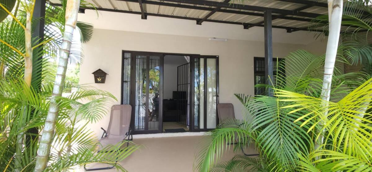 Residence Frangipani Pereybere Beach Ngoại thất bức ảnh